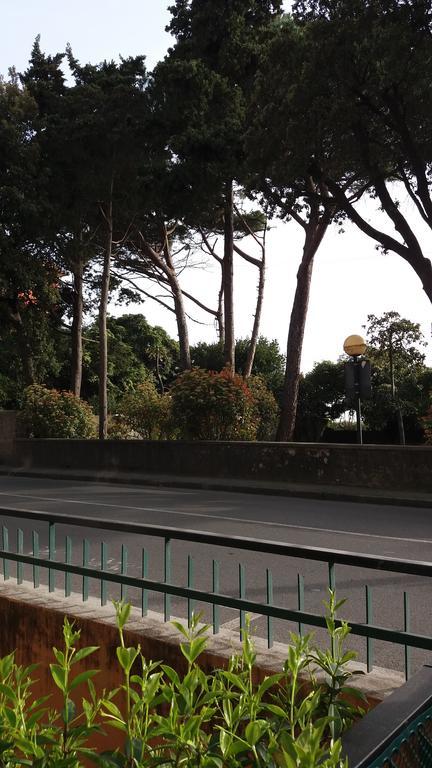 Appartamento fronte spiaggia Cavi di Lavagna Esterno foto